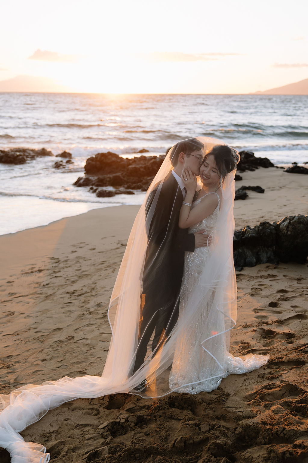 bride and groom at andaz maui